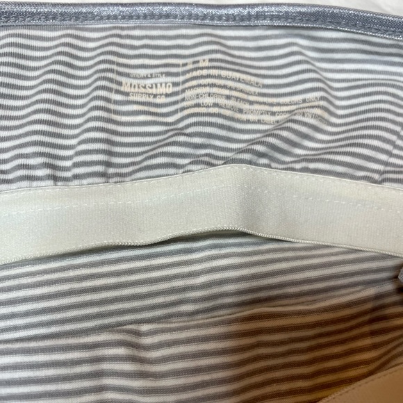 !!SOLD!! Mossimo Gray and White Camisole with Built in Bra Size M - Picture 2 of 3